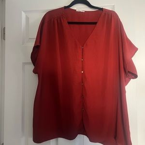 Short sleeve blouse, burnt orange with matte gold button details